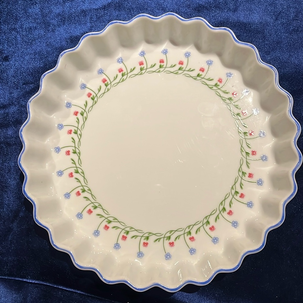 Vintage 1980s Mikasa "Bali Hai" 9" Quiche Dish Pink & Blue Floral DISCONTINUED